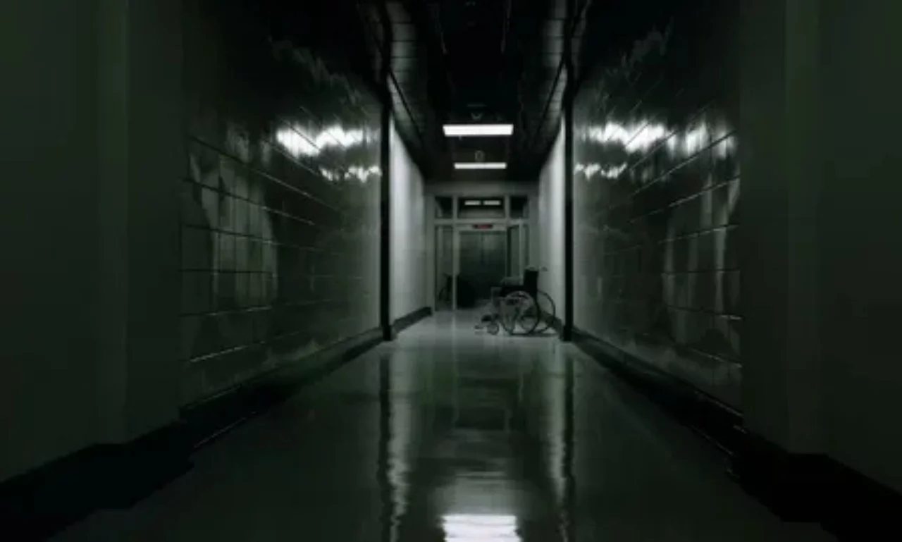 Buy The Outlast Trials Deluxe Xbox Series – Step into the Fear with playnox.net!