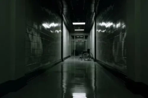 Buy The Outlast Trials Deluxe Xbox Series – Step into the Fear with playnox.net!